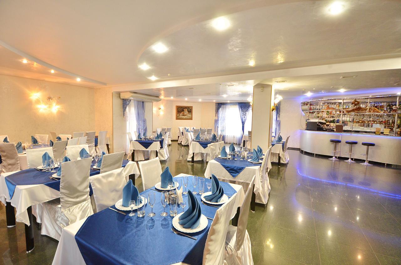 Jaguar Hotel Mykolajiv Buitenkant foto
